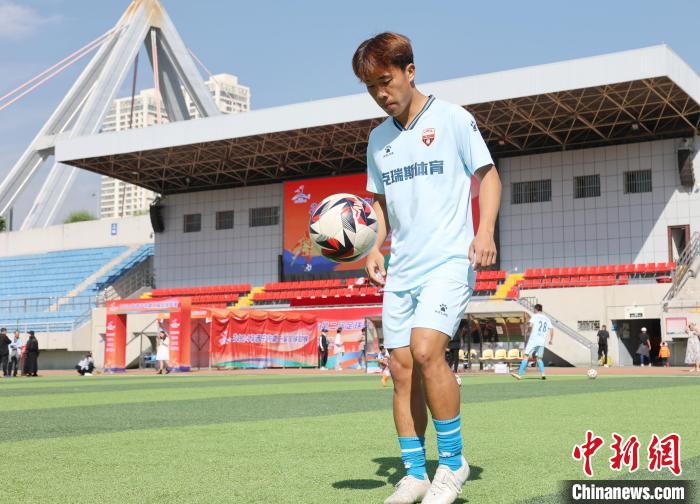 海拔高原的西宁迎来夏日足球热潮，青超联赛揭