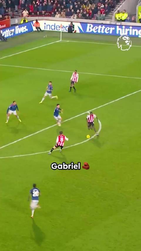 英超搞笑瞬间曝光 荷兰教练执教水平获张玉宁点