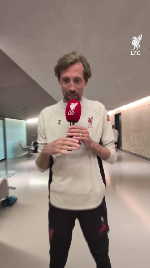 英超搞笑瞬间曝光 荷兰教练执教水平获张玉宁点