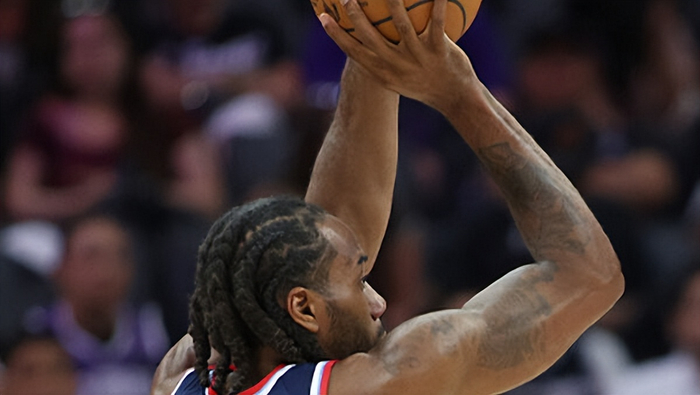 湖人惨败创队史纪录 费尔斯40分助鹈鹕狂轰156分