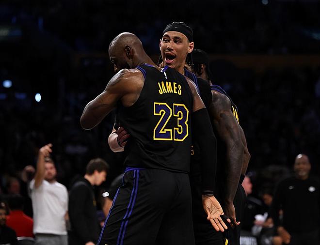 湖人双杀火箭 贾克森-海斯攻防两全能助球队两连