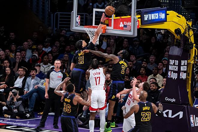 湖人双杀火箭 贾克森-海斯攻防两全能助球队两连